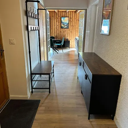 דירה Spacieux Et Confortable Proche Du Centre Avec Terrasse
