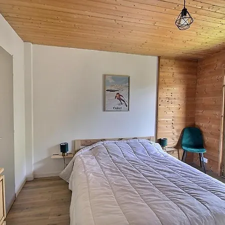 Spacieux Et Confortable Proche Du Centre Avec Terrasse דירה