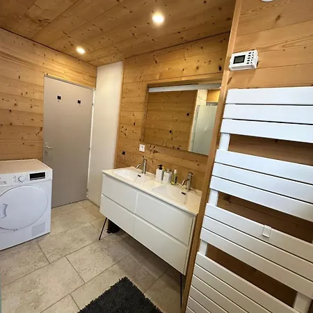 Spacieux Et Confortable Proche Du Centre Avec Terrasse *